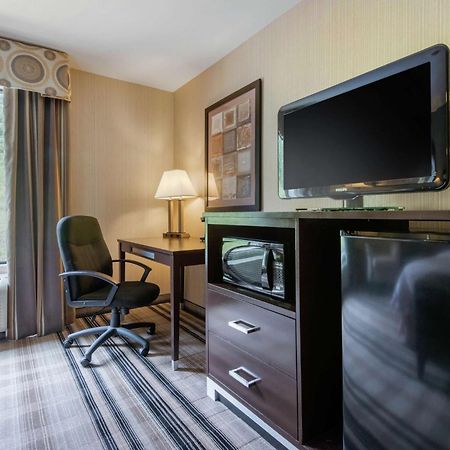 Hampton Inn Мідвілл Екстер'єр фото