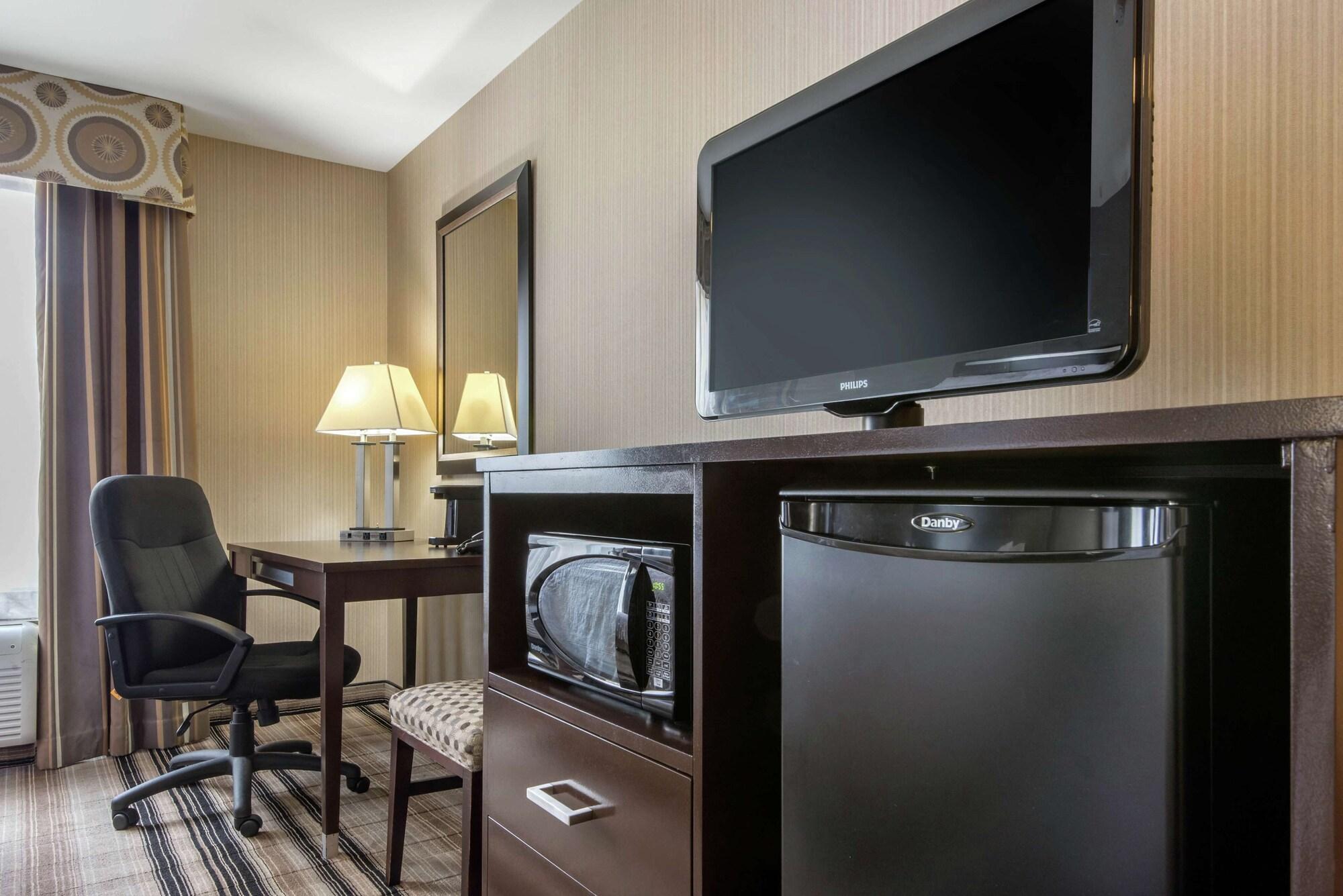 Hampton Inn Мідвілл Екстер'єр фото
