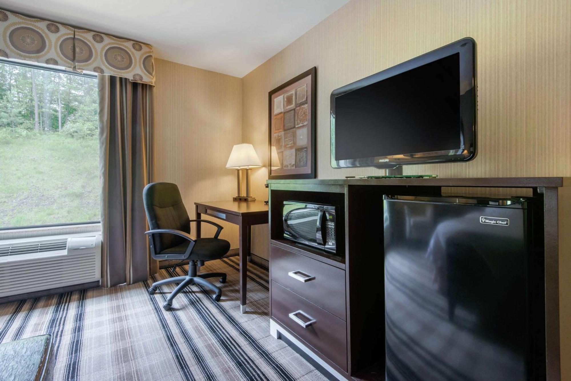 Hampton Inn Мідвілл Екстер'єр фото