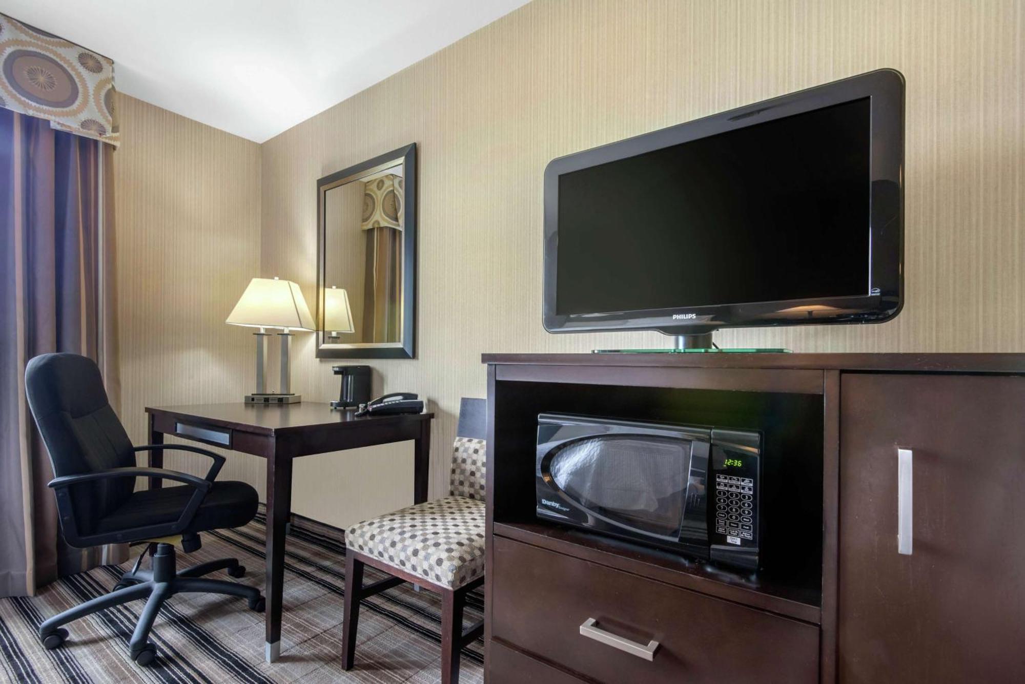 Hampton Inn Мідвілл Екстер'єр фото